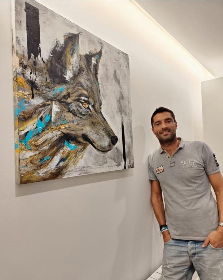 Sander, collector of the commissioned painting Lobo by PilarchoArt.